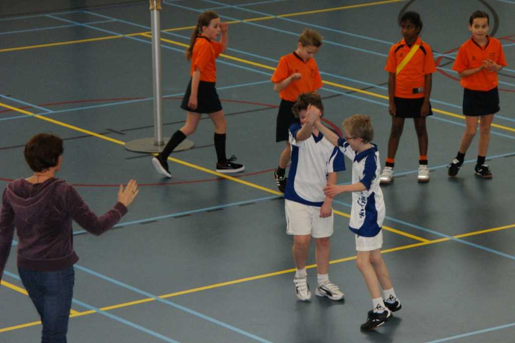 Korfbal E2  13 maart 2010-10.JPG